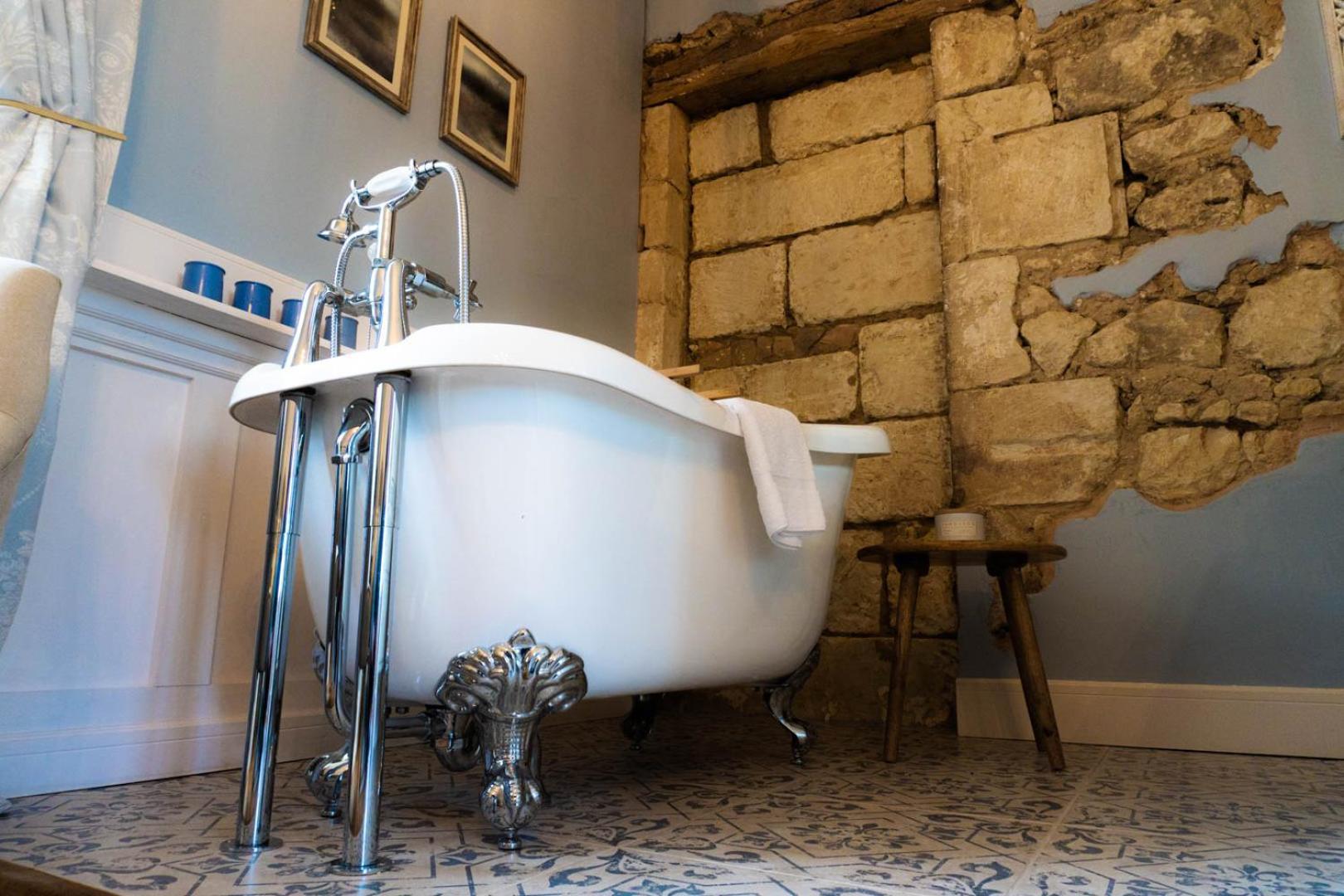 Logis De Tirac Bed & Breakfast Lorignac Exterior photo